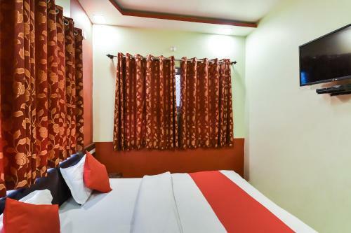 Oyo 19832 Hotel New Mahatma