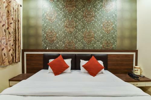 Oyo 19832 Hotel New Mahatma