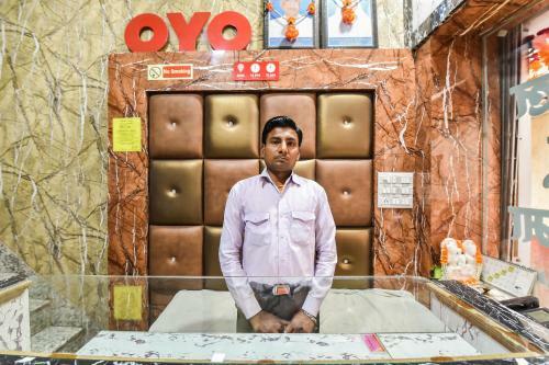 Oyo 19832 Hotel New Mahatma