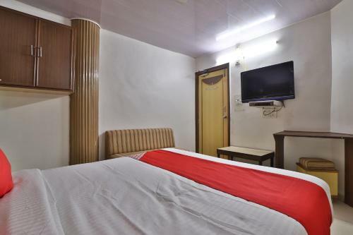 Oyo 80317 Collection O Hotel Maninagar Residency
