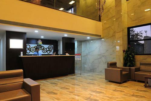 Hotel Pride Biznotel - The Maison Anand