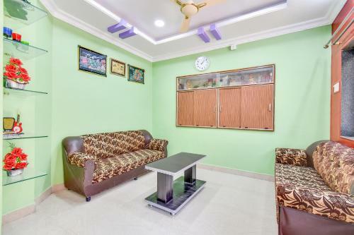 Oyo 65885 Kohinoor Hotel And Lodging