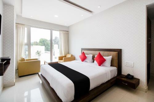 Hotel Capital O75692 Capital O Prince Inn