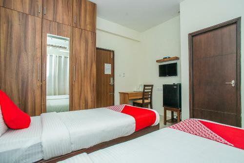 Hotel Oyo 6376 Stayzone 365 Inn