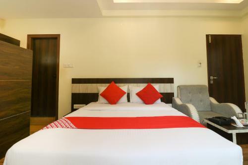 Hotel Oyo 36197 Royal Wood