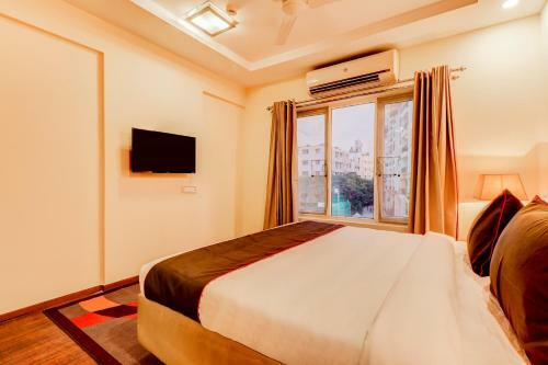 Oyo 79535 Collection O The Mayer Hotel
