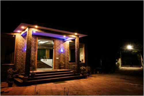 Hotel Treehouse M Grand Resort & Spa, Corbett