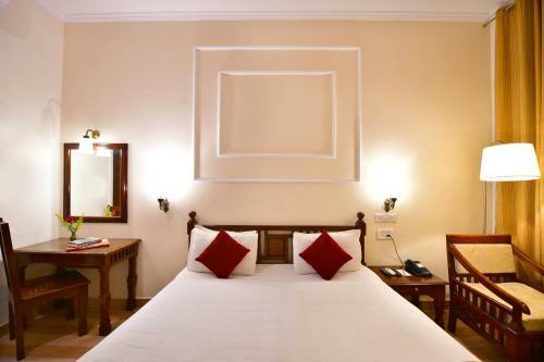 Hotel Pride Kadamb Kunj Resort Bharatpur