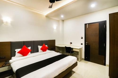 Hotel Capital O 28650 Nikhil Regency