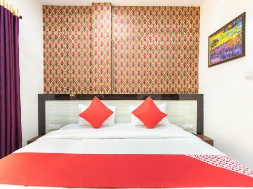 Hotel Oyo 27867 Savitri Regency