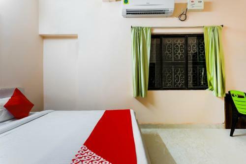 Hotel Oyo 44026 Samrudhi Residency