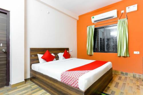 Hotel Oyo 44026 Samrudhi Residency