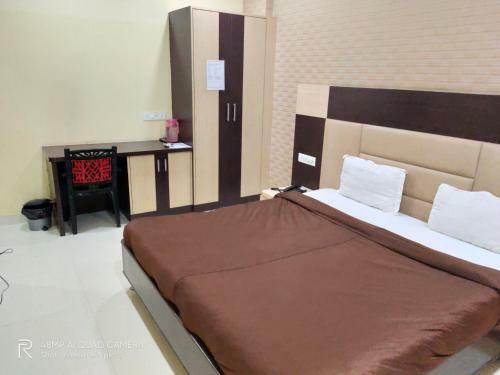 Lal Qila Hotel