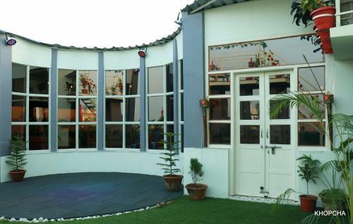 Lal Qila Hotel