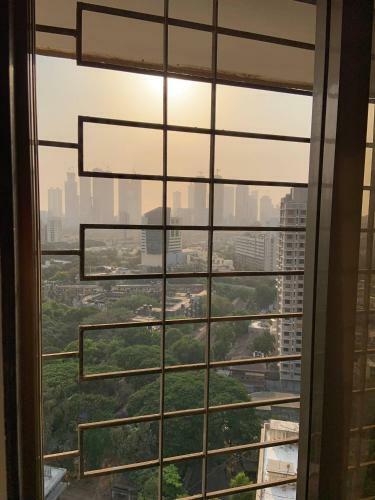 Hostal Comfortable & Relaxing Stay In Bandra East