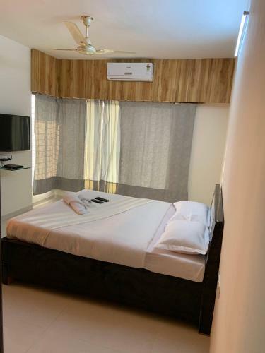 Hostal Comfortable & Relaxing Stay In Bandra East