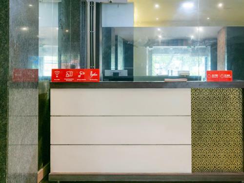 Oyo 36215 Hotel Pearl Residency