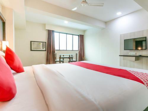 Oyo 36215 Hotel Pearl Residency