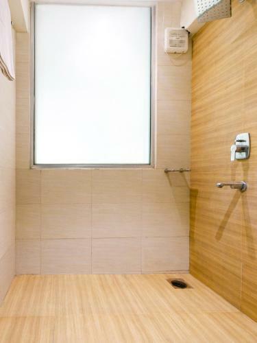 Oyo 36215 Hotel Pearl Residency