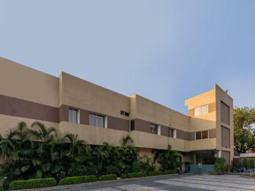 Oyo 66785 Hotel Oyster Suites
