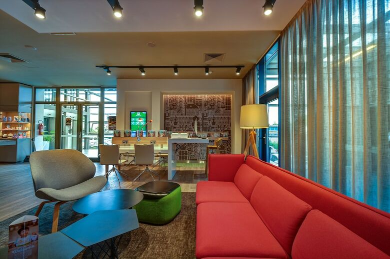 Hotel Holiday Inn Prague Airport