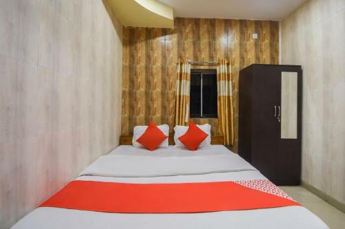 Hotel Oyo 41435 Golden Residency