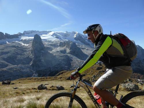 Hostal Rifugio Fedaia