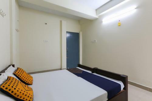 Hotel Spot On 63050 Kag Rooms