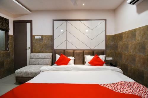Hotel Oyo 70123 Sada Shiv Guest House