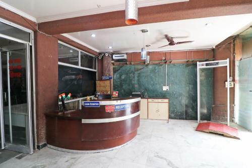 Oyo 40857 Sri Ram Hotel & Restaurant