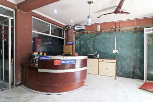 Oyo 40857 Sri Ram Hotel & Restaurant