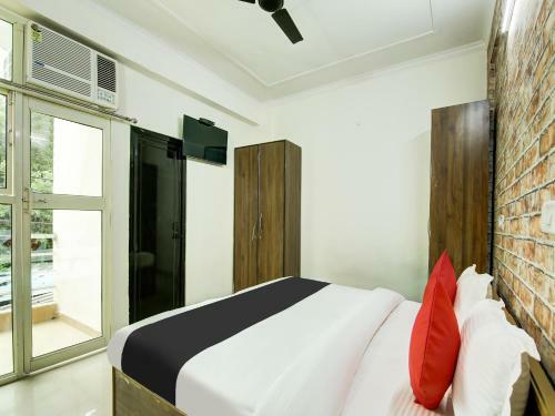 Hotel Capital O74781 Avenue Spot