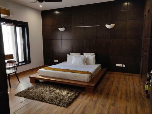 Aakritii Hotels