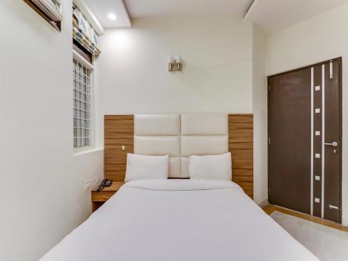 Hotel Oyo 78560 Collection O Siris Road Dlf Phase 3