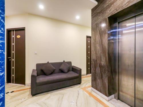 Hotel Oyo 78560 Collection O Siris Road Dlf Phase 3