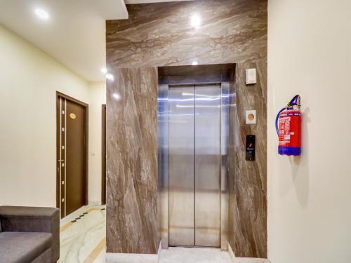 Hotel Oyo 78560 Collection O Siris Road Dlf Phase 3