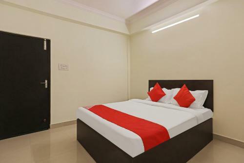 Hotel Oyo 35467 Shiridi Residency