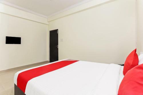 Hotel Oyo 35467 Shiridi Residency