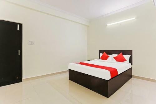 Hotel Oyo 35467 Shiridi Residency