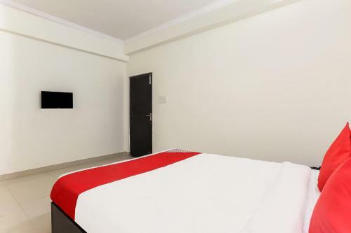 Hotel Oyo 35467 Shiridi Residency