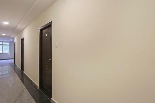 Hotel Oyo 35467 Shiridi Residency