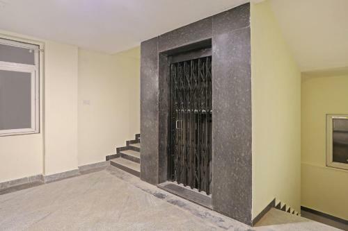 Hotel Oyo 35467 Shiridi Residency