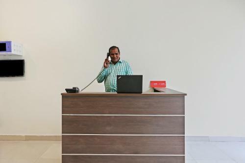 Hotel Oyo 35467 Shiridi Residency