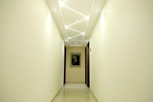 Hotel Grand Girdhar