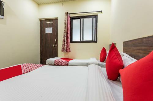 Oyo 47033 Hotel Krishna