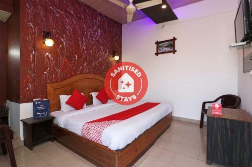 Hotel Oyo 77163 Lime Wood Inn