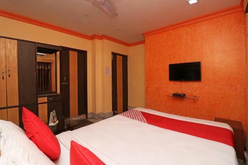 Hotel Oyo 10079 Rainbow Guest House