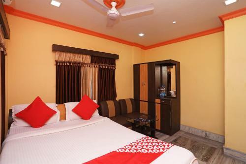 Hotel Oyo 10079 Rainbow Guest House
