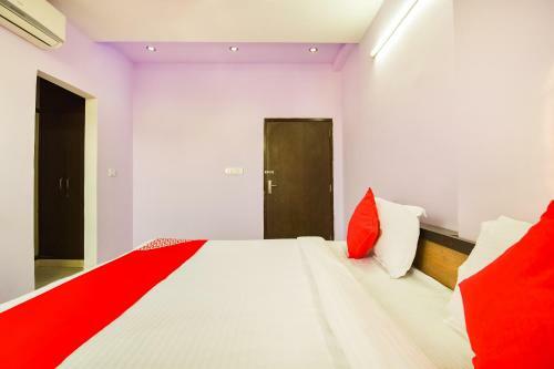 Oyo 62492 Hotel Royal Residency