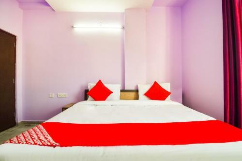 Oyo 62492 Hotel Royal Residency